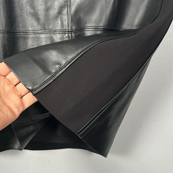 WHBM Faux Leather Black Mini Skirt Stretchy sides size 6 - Picture 3 of 10
